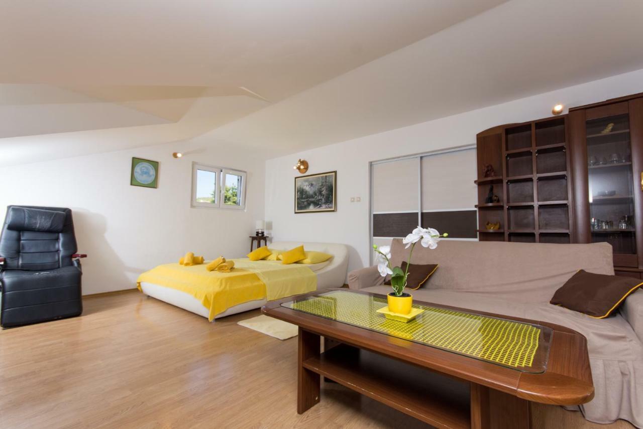 Apartmani Zana Okrug Gornji Dış mekan fotoğraf