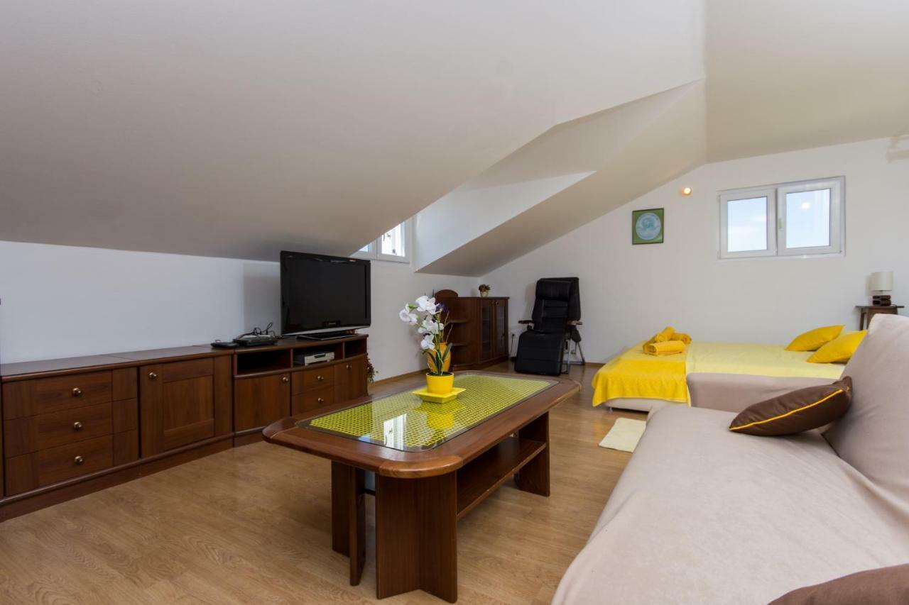 Apartmani Zana Okrug Gornji Dış mekan fotoğraf