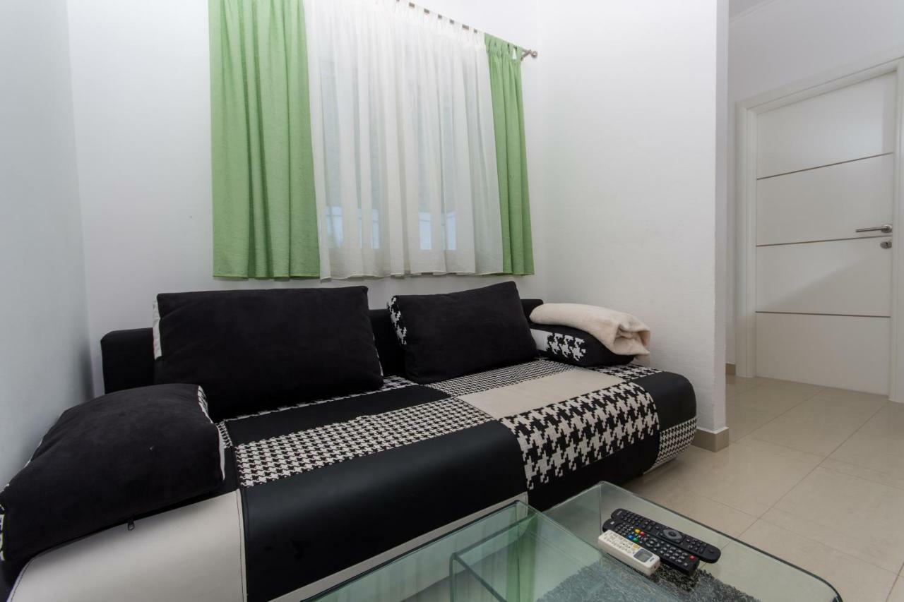 Apartmani Zana Okrug Gornji Dış mekan fotoğraf