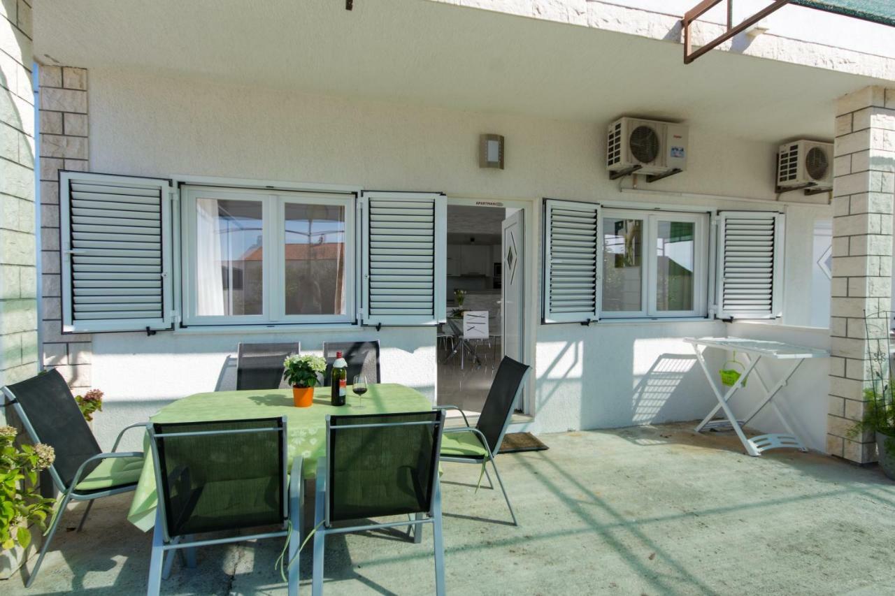 Apartmani Zana Okrug Gornji Dış mekan fotoğraf